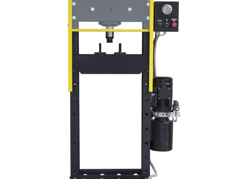 Hydraulic press with electric drive